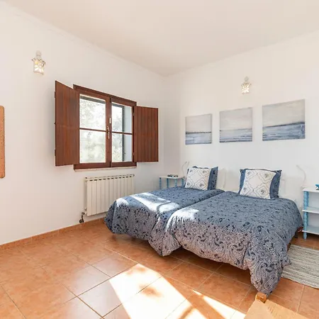 Casa Margarida Holiday home *